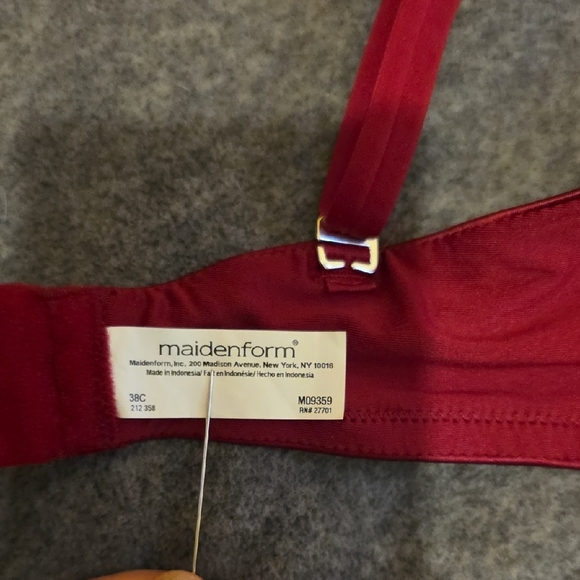Maidenform Burgundy Bra - Picture 3 of 4